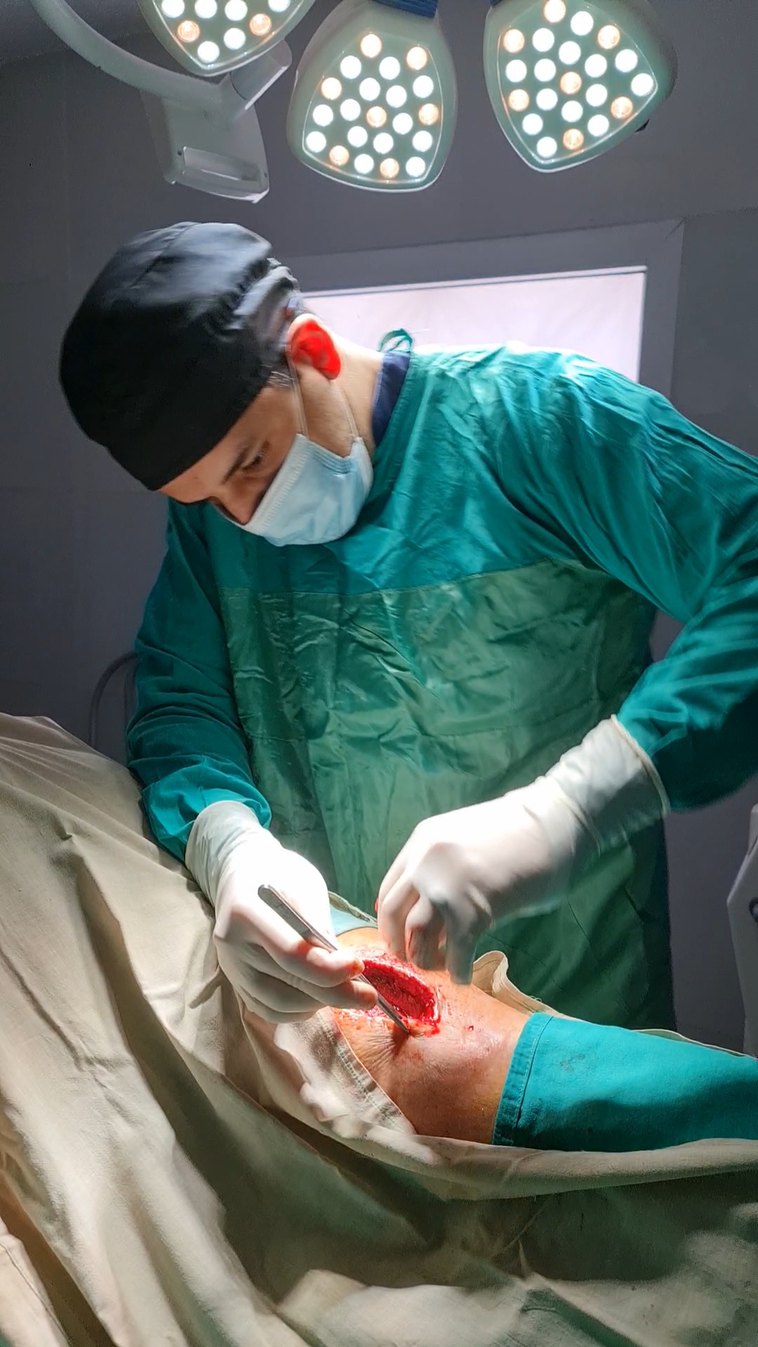 Dr. Khaled Ghalwash